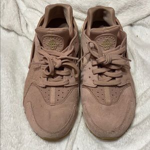 Nike Air Huarache Pink and Tan